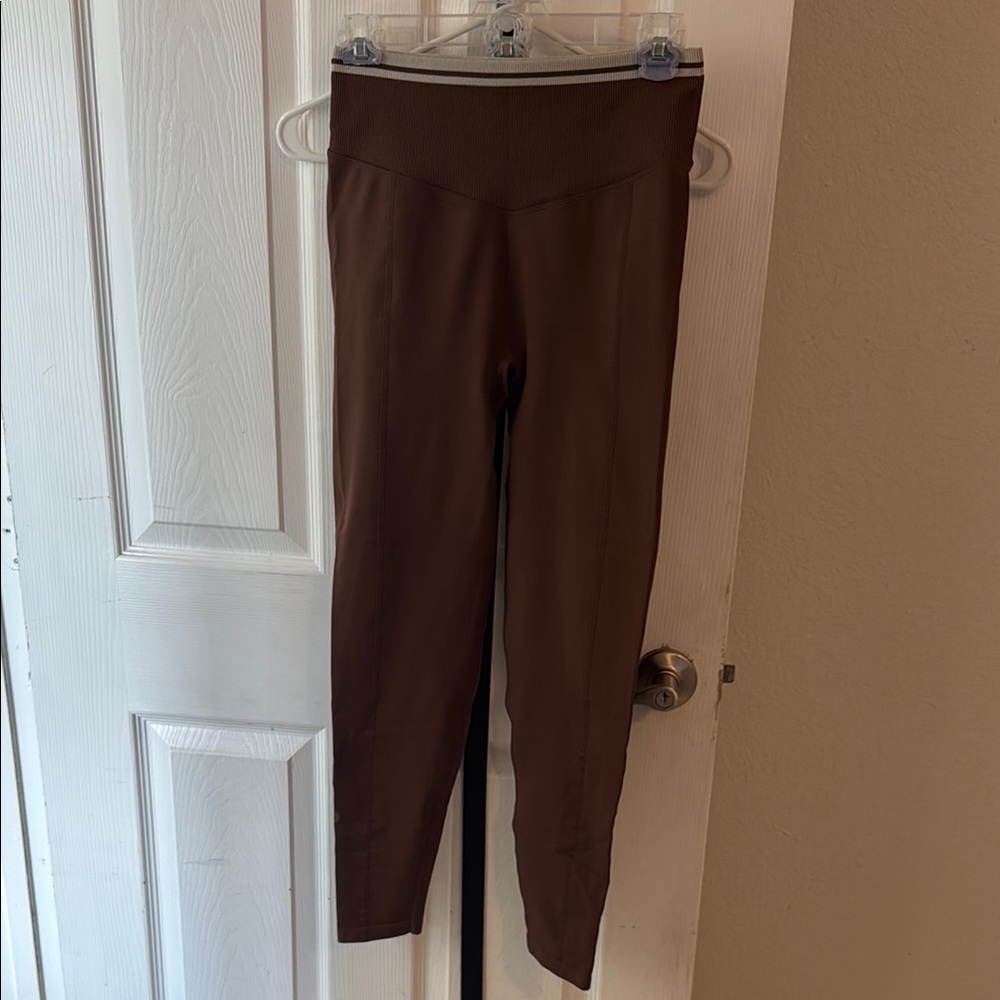 PINK Victoria's Secret Brown Leggings Comfortable and Versatile